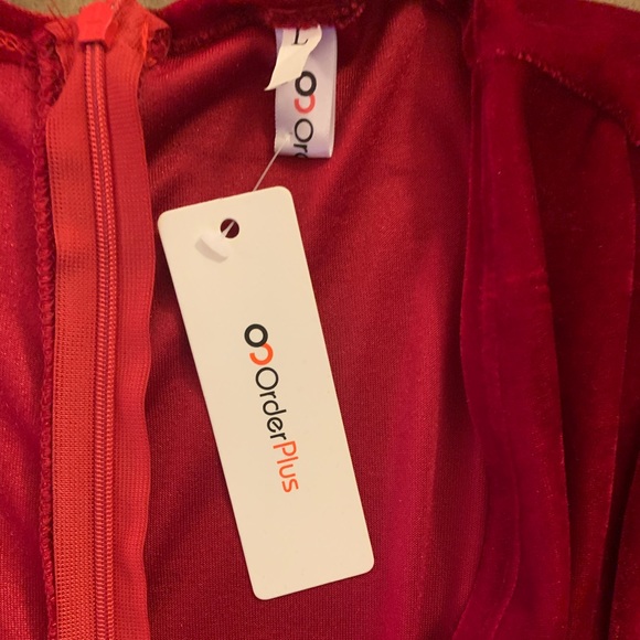 Red Velvet Dress ♥️ - Picture 3 of 4